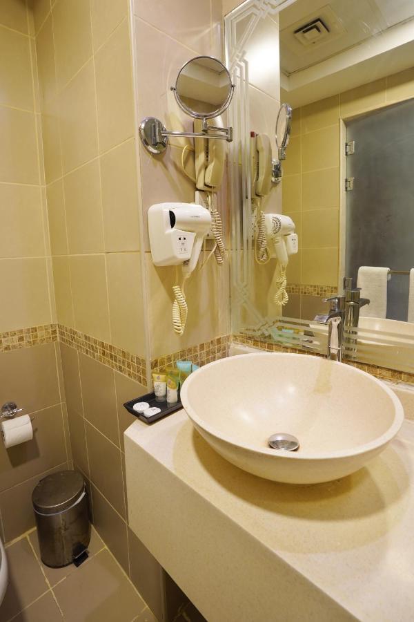 Cube Hotel Дубай Екстериор снимка