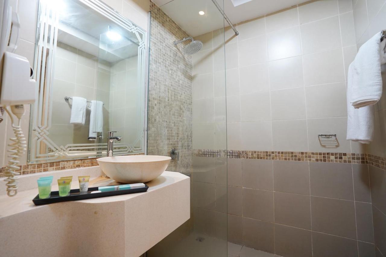 Cube Hotel Дубай Екстериор снимка
