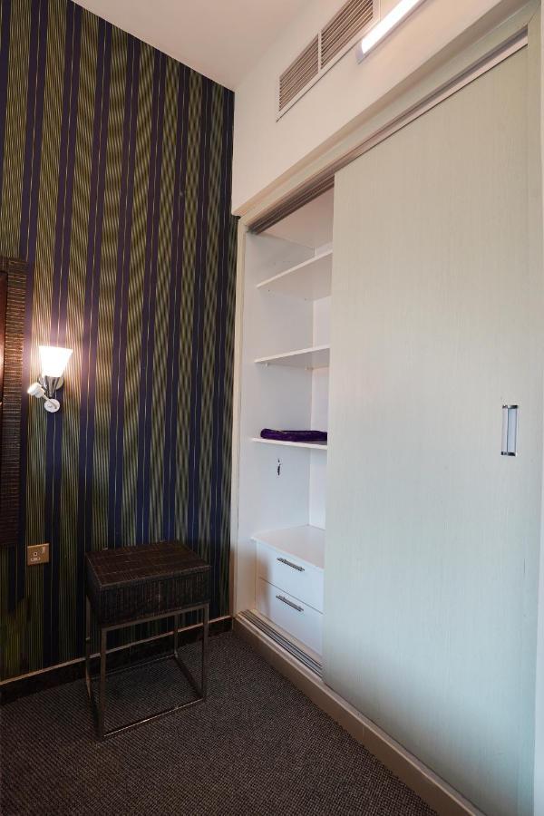 Cube Hotel Дубай Екстериор снимка